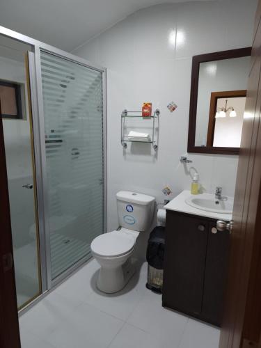 Ένα μπάνιο στο Casa grande lujosa y cómoda