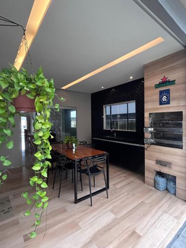 COP 30 Casa Recanto do Lagoにあるキッチンまたは簡易キッチン