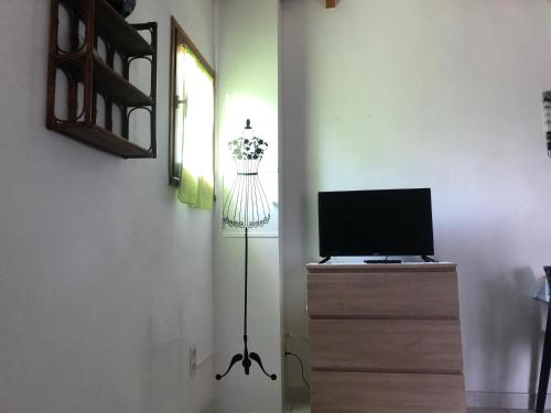 Photo de la galerie de l'établissement Gîte Iris 4 personnes, à Saint-Martin-dʼArdèche