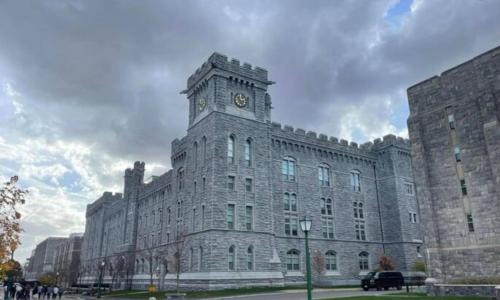 Imagen de la galería de Walk 2mins to West Point Academy! Free private parking WiFi, en Highland Falls