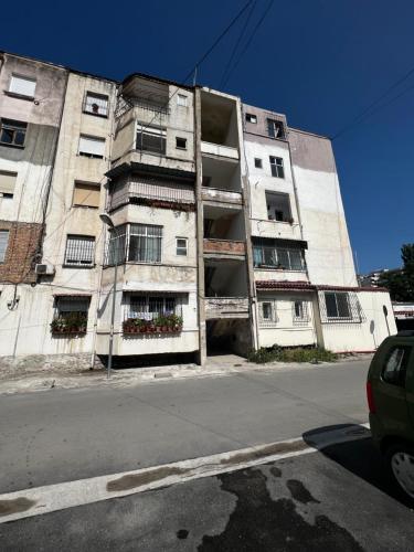 صورة لـ Dions apartment في فلوره