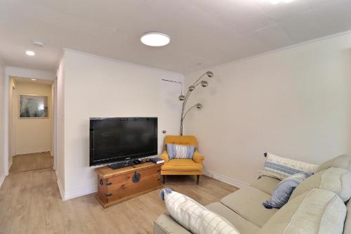 Φωτογραφία από το άλμπουμ του Private Peaceful Queen Room Free Parking σε Saint-Bruno-de-Montarville