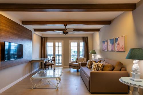 Sauipe Sol Grand Premium All Inclusiveにあるテレビまたはエンターテインメントセンター
