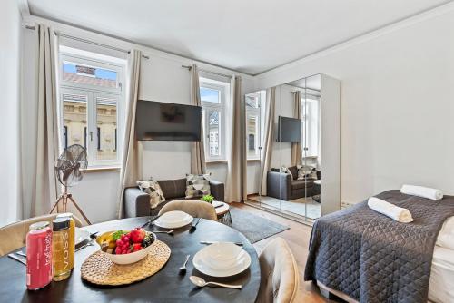 Avío, stylish Studio, smart TV, 2 Beds