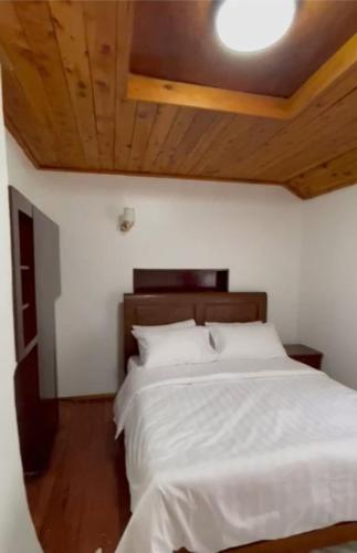 Llit o llits en una habitació de Ama Nest