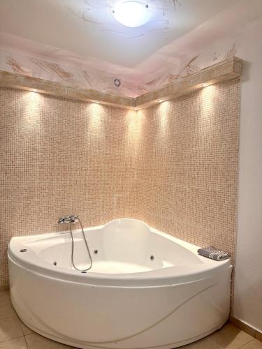 Gallery image of Melis Studios in Kallithea Halkidikis