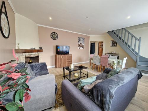 Photo de la galerie de l'établissement duplex spacieux rénové récemment proche Paris, à Drancy