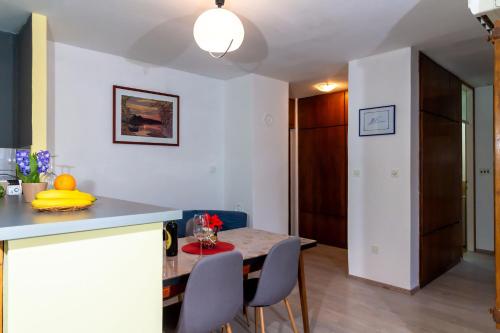 Posedenie v ubytovaní Apartment Tom