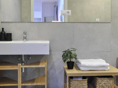 Apartment Bravo Murillo 2 rooms near Bernabeu