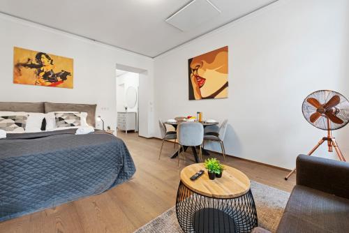 Stylish Studio, Smart TV, 2 Beds
