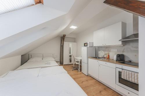 Flat Near Prague Castle Stylish & Prime Location 1