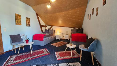 Gästehaus Kuhbier I Wlan, Parkplatz, Boxspringbetten, Saunaにあるシーティングエリア