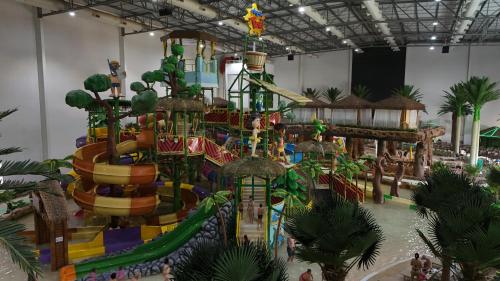 a large water park with a roller coaster at Tauá Hotel & Convention Atibaia in Atibaia