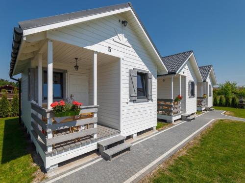 Holiday homes close to the seaside beach