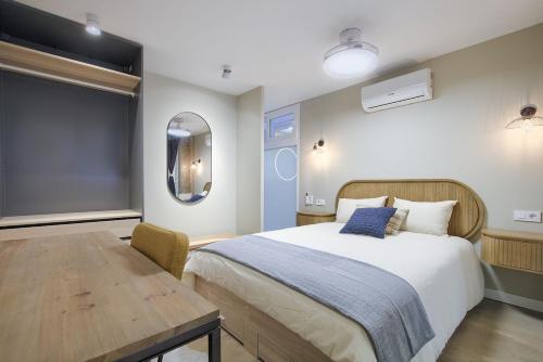 Beautiful apartment in the center surrounded by parks