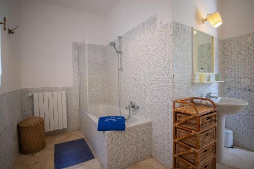 Koupelna v ubytování Villa Gelsomini