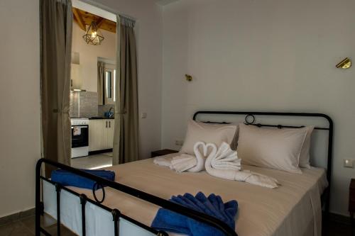 Ένα ή περισσότερα κρεβάτια σε δωμάτιο στο Villa Needa's - View with private pool