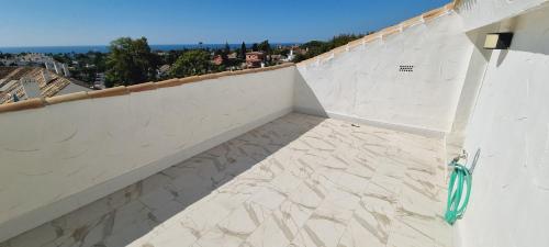 Duplex Nueva Andalucía con maravillosas vistas al mar