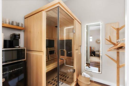 Fotografie z fotogalerie ubytování East Side Sanctuary Hot Tub Sauna v destinaci Austin