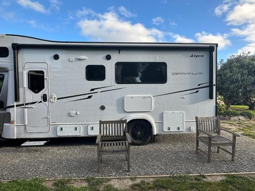 Gambar di galeri bagi Comfortable Country RV Campervan Stay di Hastings