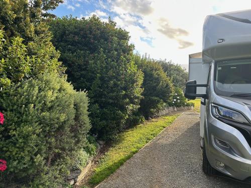 Gambar di galeri bagi Comfortable Country RV Campervan Stay di Hastings