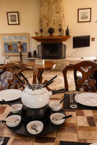 Fotografie z fotogalerie ubytování Casa das Montanhas - Aconchego e Tranquilidade à 2,4km do Capivari v destinaci Campos do Jordão
