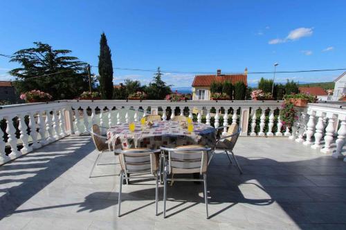 Apartment in Malinska - Insel Krk 53300