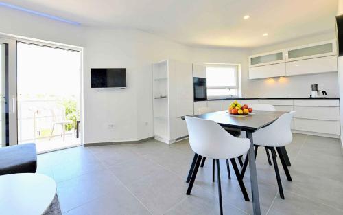 Apartment in Malinska - Insel Krk 53310