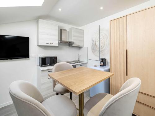 Photo de la galerie de l'établissement Renovated studio - Cannes Center - Bright, à Cannes