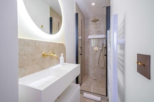 Photo de la galerie de l'établissement Cosy 2bdr flat - Hyper centre St Tropez, à Saint-Tropez