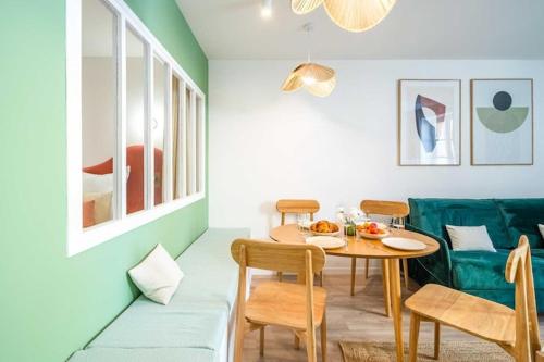 Photo de la galerie de l'établissement Cosy 2bdr flat - Hyper centre St Tropez, à Saint-Tropez