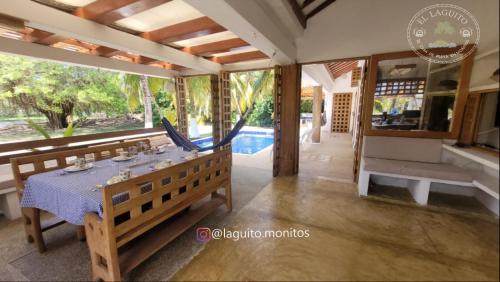 Imagen de la galería de Casa de Playa Laguito Shangai, en Moñitos