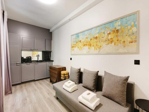 Modern apartment & terrace - 2BR 6P - Near Nation