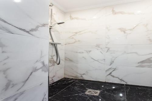 Photo de la galerie de l'établissement Tranquille studio - 4P- Place de la Bastille, à Paris