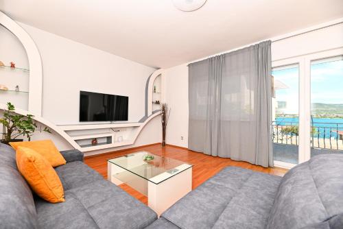 Apartments by the sea Mastrinka, Ciovo - 23959