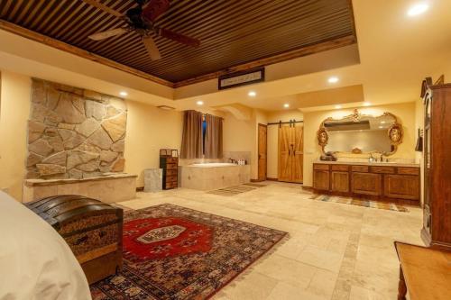 Φωτογραφία από το άλμπουμ του 14 Guests 5BR 2BA At-Home Gym & Spacious Living σε Parowan