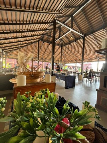 Εστιατόριο ή άλλο μέρος για φαγητό στο Rainforest Huahin Village Hotel