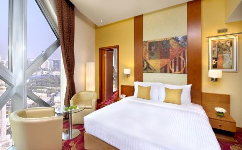 City Seasons Towers Hotel Bur Dubai Image