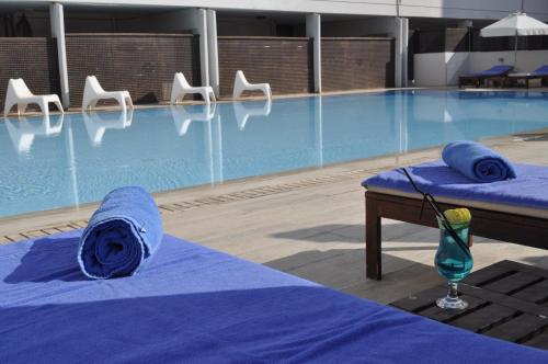 Бассейн в Sun Hall Hotel или поблизости