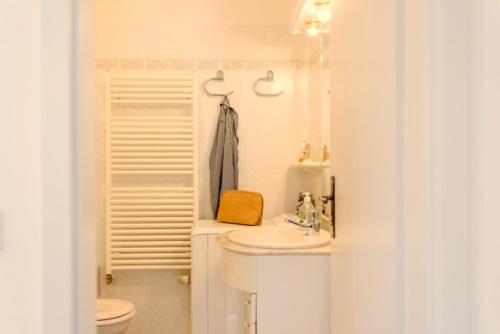 Ένα μπάνιο στο Achtern Diek Haus 12a Wohnung 3