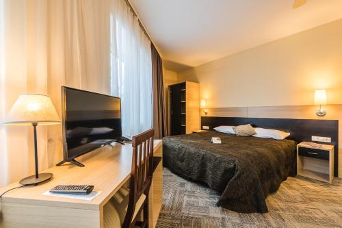 Μια τηλεόραση ή/και κέντρο ψυχαγωγίας στο Liva Hotel