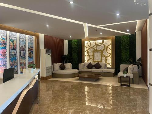 Posezení v ubytování Dreamweavers Hotel by RedDoorz