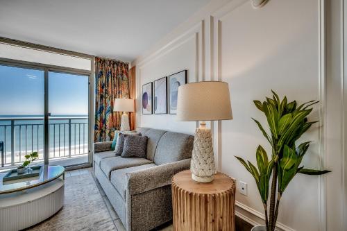 Oceanfront Condo in Myrtle Beach on AR 5th Floorにあるシーティングエリア