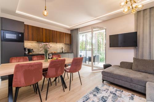 APARTAMENTY MIERZEJA STEGNA PARK II - Premium, 500 m od plaży, Bezpłatny Meleks