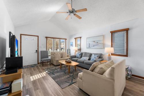 Φωτογραφία από το άλμπουμ του Barge Road Beach House στο Όσεαν Σίτι