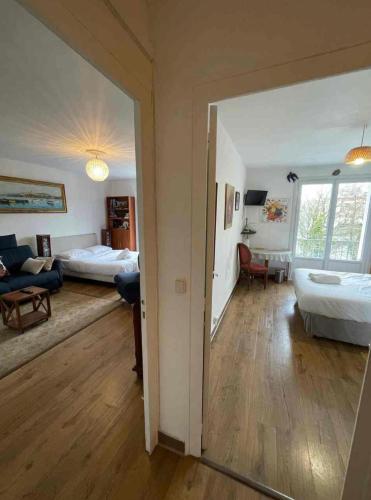 Photo de la galerie de l'établissement L'Arbre aux Hérons - panoramique Nantes WIFI, à Nantes