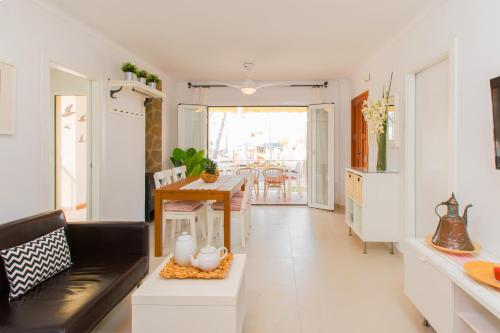 C140 Pine Beach by Mallorca Villa Selection