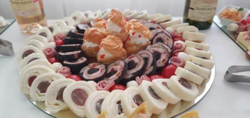 Jídlo v penzionu nebo okolí