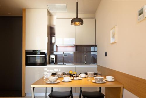 Η κουζίνα ή μικρή κουζίνα στο Apartmaji Guerila