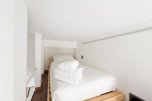 GuestHost - Studio APT with WIFI & AC- Milano Calvairate